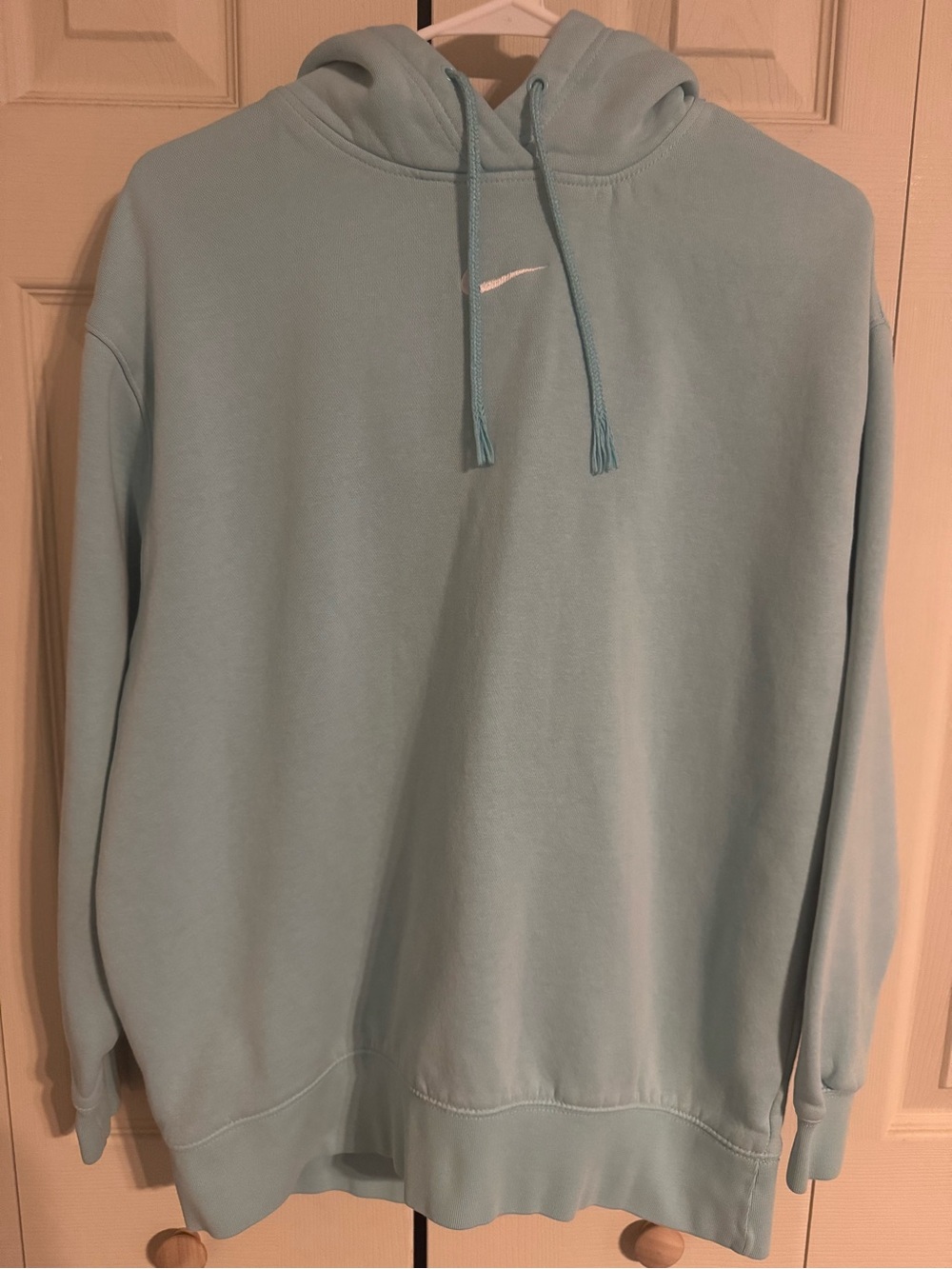 Nike Women’s Light Blue Pullover Hoodie with White Swoosh